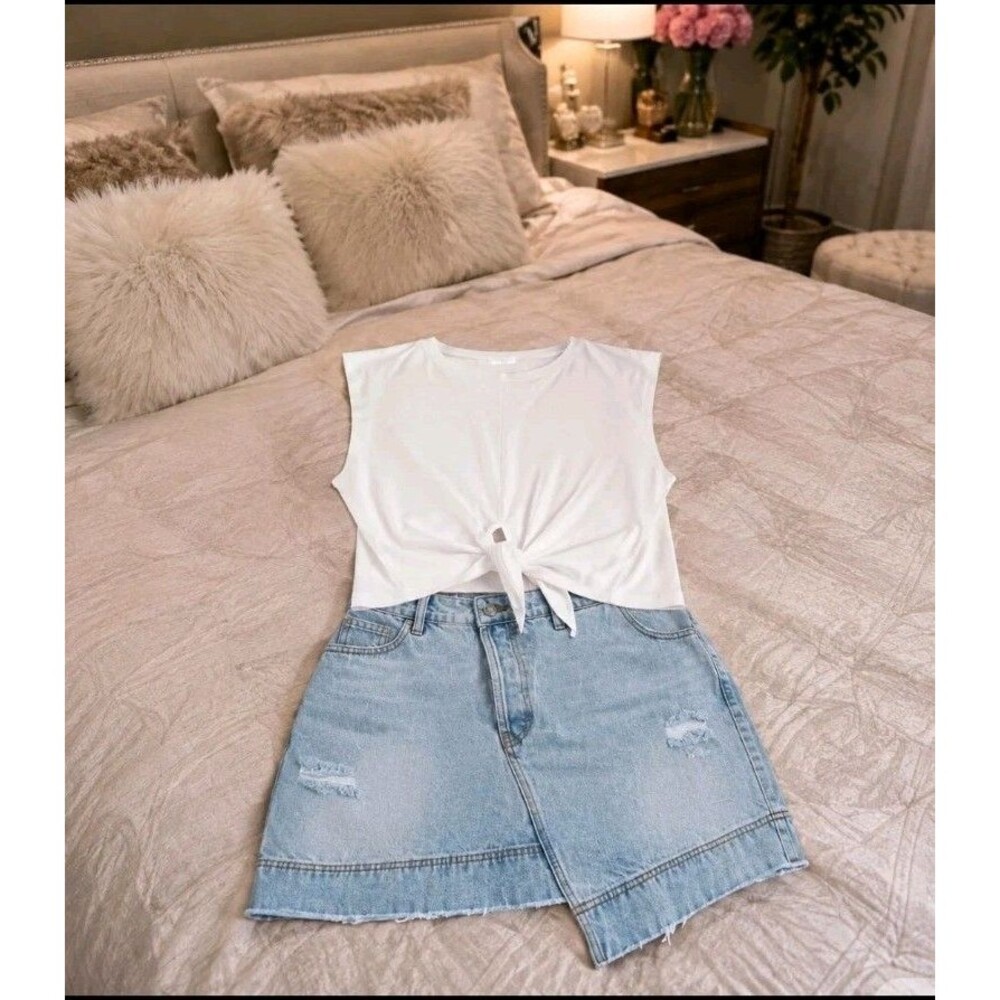 KBB by KAHLANA Women's Mid-rise Mini denim 'The Dylan Skirt' - Light Wash 28W 4x